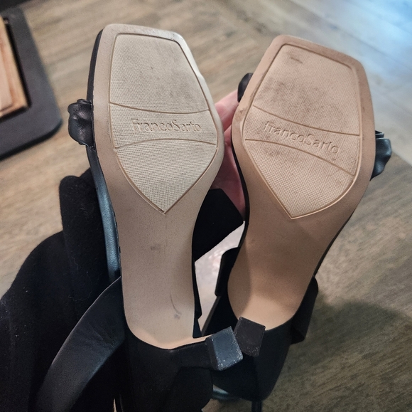 Franco Sarto Black Heels with Gold Accents Strappy Sandals Sz 7 - Picture 5 of 7